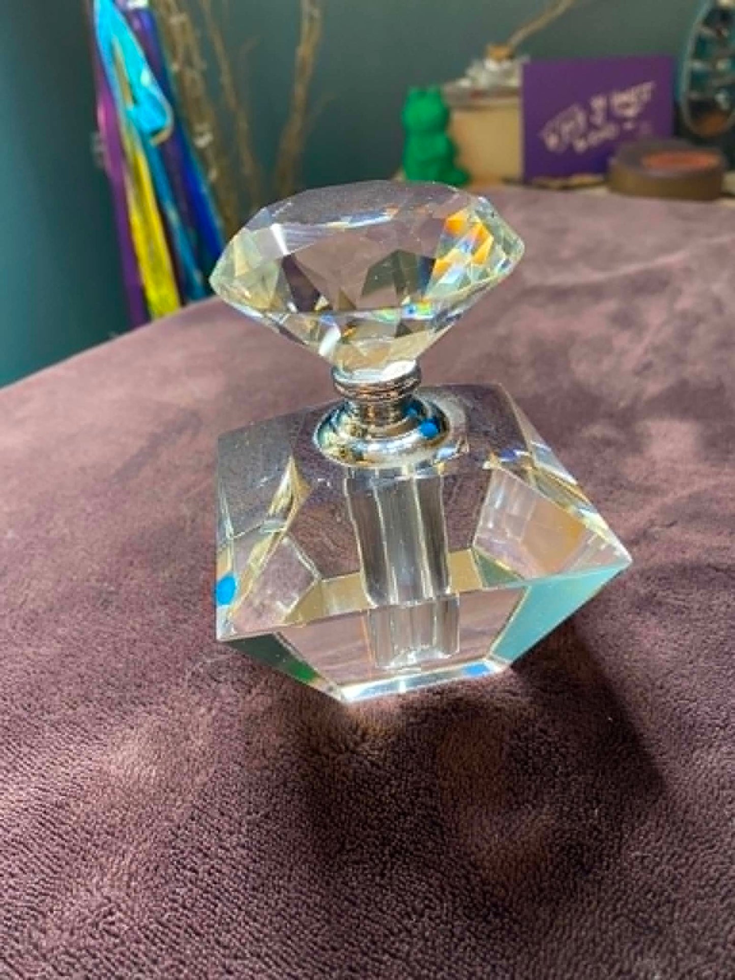 U.NIQUE DROPS™: Vintage Cut Crystal Perfume Bottle. Includes Stopper. Elegant Vanity Décor. Luxe & Heavy. 23 oz.