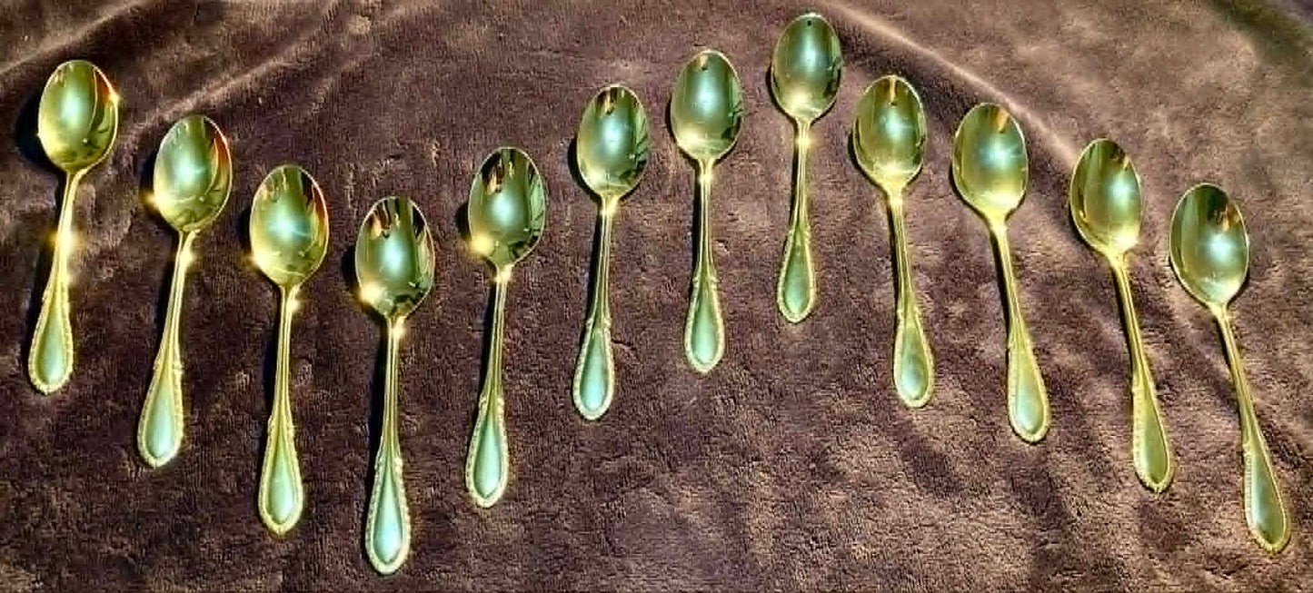 U.NIQUE DROPS™: Farberware Antique Gold Flatware (63-Piece Set).